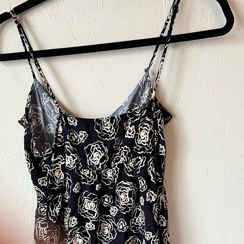 Everly Floral Dress - Picture 3 of 9